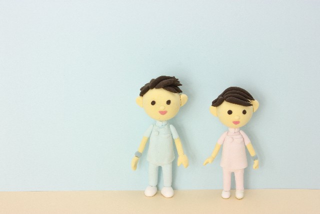 看護師のお人形の写真