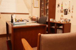 川谷医院診察室