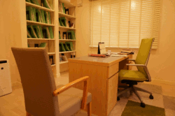 川谷医院診察室